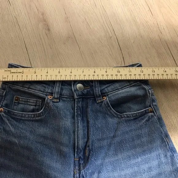 H&M High Rise Wide Leg Classic Straight Blue Jeans Size 2 - Picture 4 of 7